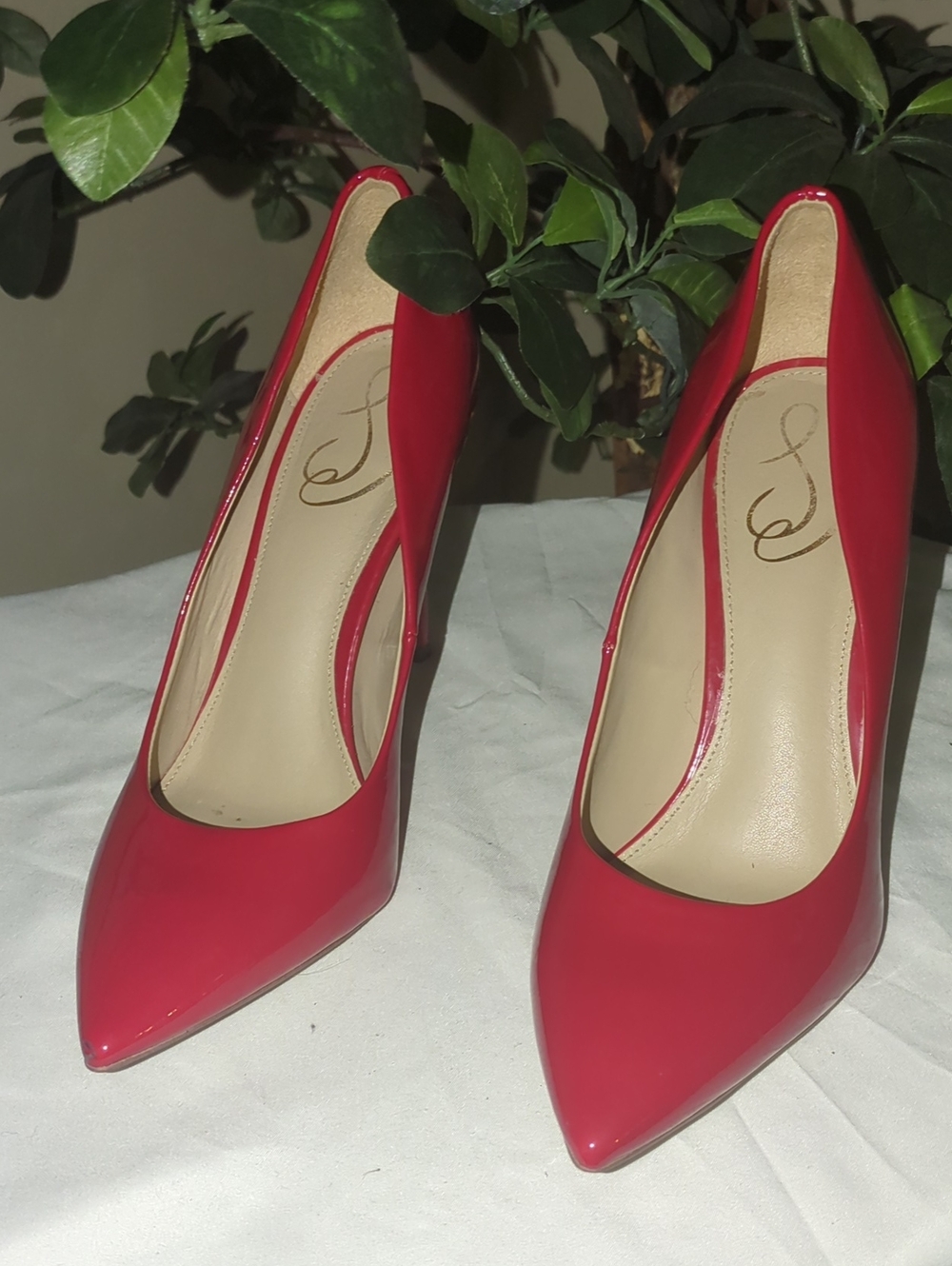 Sam Edelman Elegant Red Patent Pointed-Toe Women's Pumps